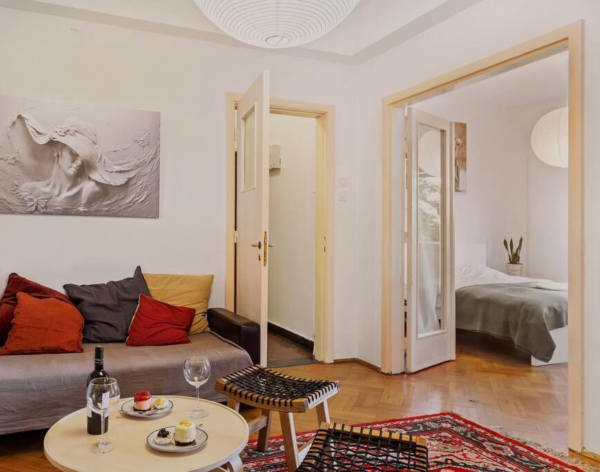 Ultra-Central University Square Apartament Apartament Bukurešť Exteriér fotografie