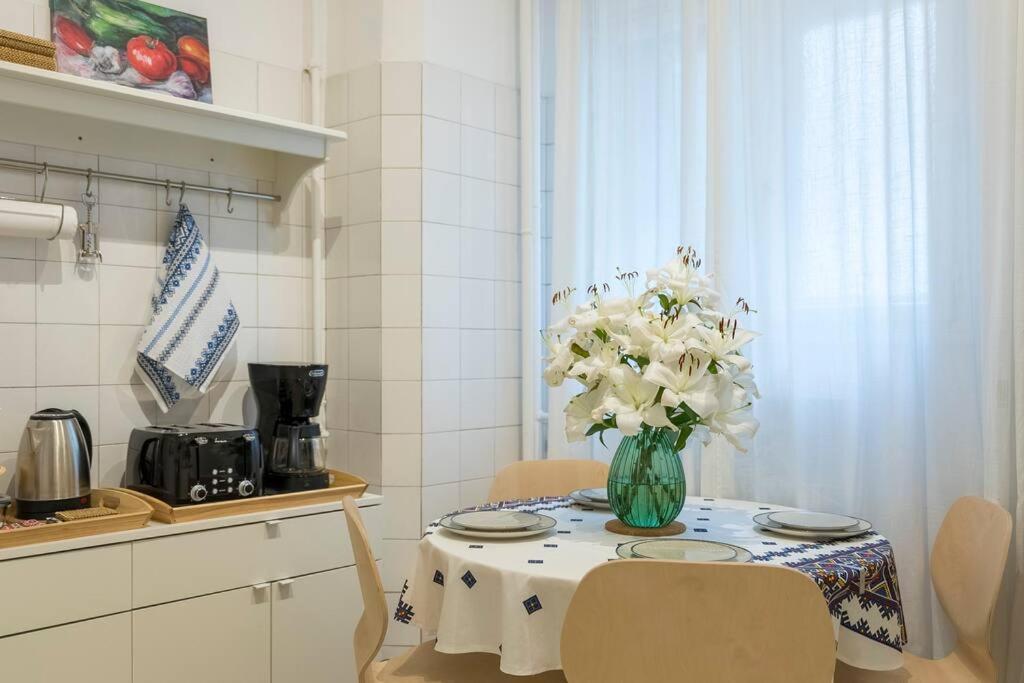 Ultra-Central University Square Apartament Apartament Bukurešť Exteriér fotografie